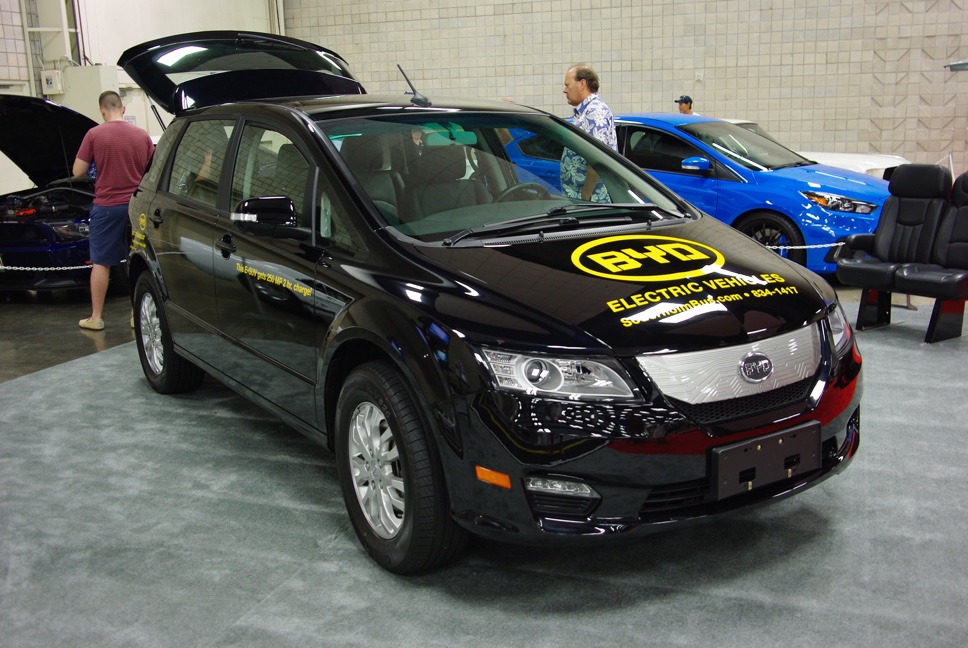 BYD E6 electric vehicle