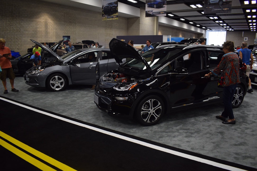 Chevrolet Bolt EV and Volt