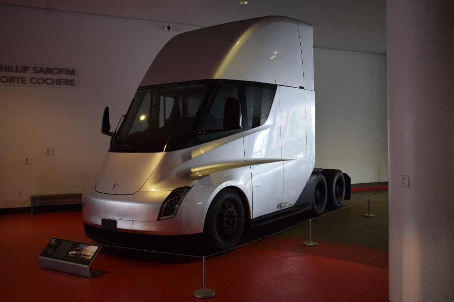 Tesla Semi