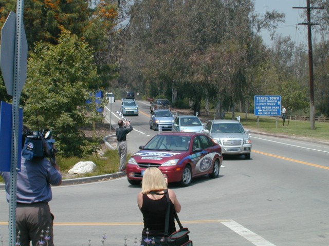 Fuel-cell vehicle parade