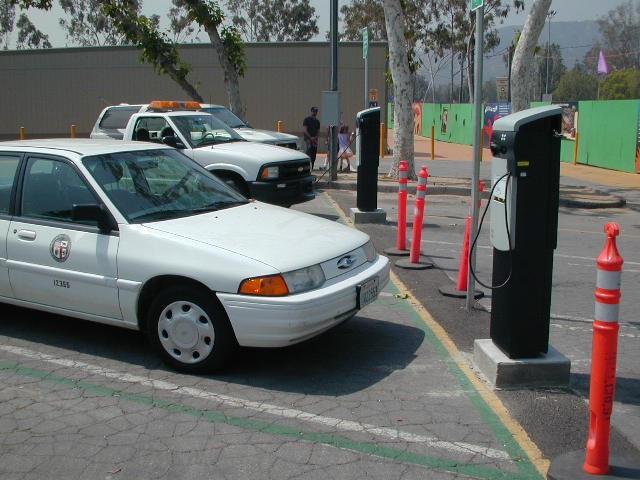 EV chargers at L.A. Zoo