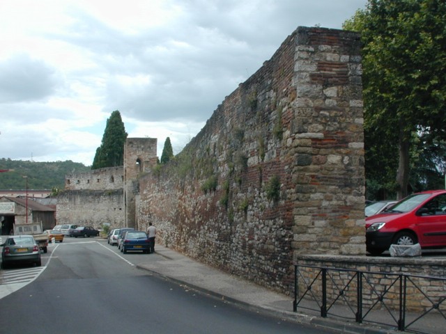 Remnant of wall in Cahors